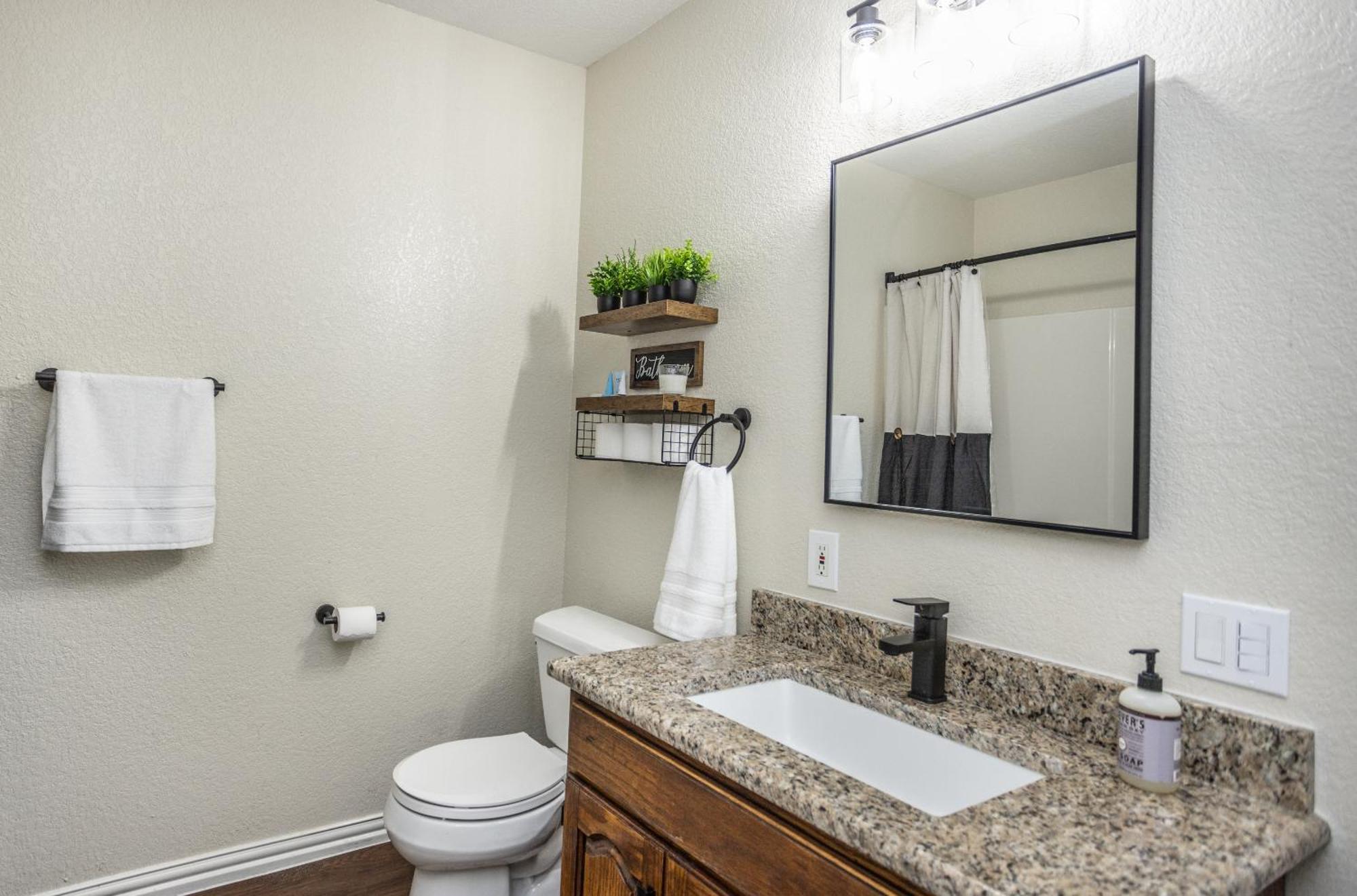 Tranquil 3-Bedroom Cabin Near Winstar Casino Thackerville Bagian luar foto